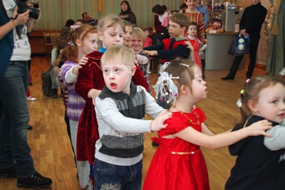 Представитель Уполномоченного по правам ребенка в Нижегородской области приняла участие в церемонии открытия инклюзивного фестиваля творчества детей и молодежи с ограниченными возможностями по здоровью «Особый мир»