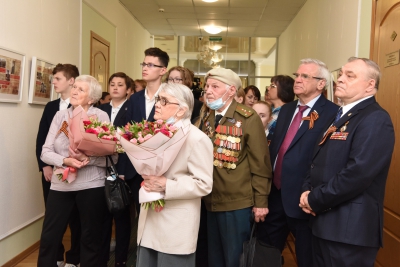 В Нижнем Новгороде открылась выставка «Женское лицо Победы»